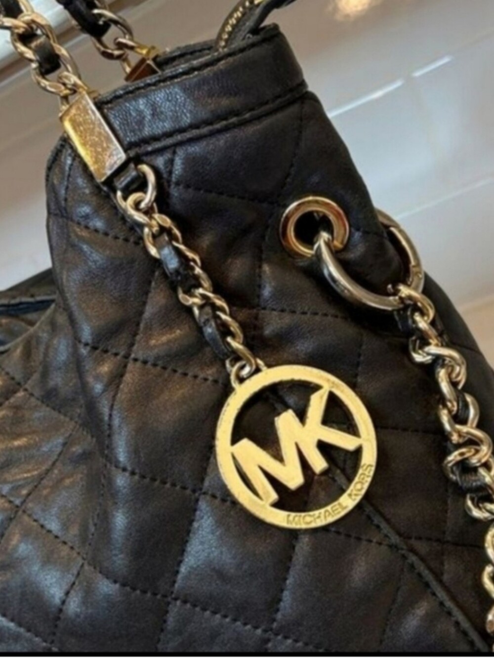 💥Sale💥Michael Kors Quilted Susannah Medium Leather Shoulder Tote - Picture 4 of 13